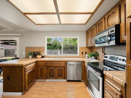 3608 Mountain View Dr, Rocklin, CA 95677 Photo