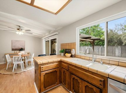 3608 Mountain View Dr, Rocklin, CA 95677 Photo