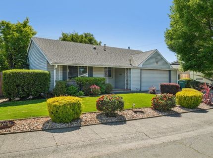 304 Margaret Way, Roseville, CA 95678 Photo