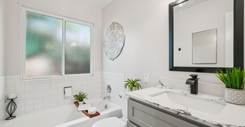 304 Margaret Way, Roseville, CA 95678 Photo