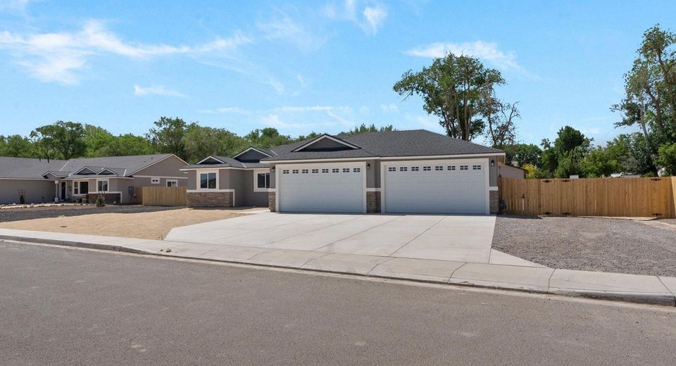 1370 Nevada Pacific Boulevard, Fernley, NV 89408 Photo