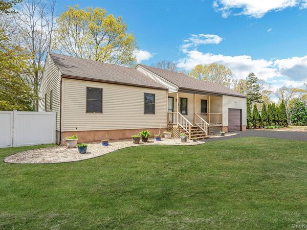 104 Cedarhurst Avenue, Medford, NY 11763