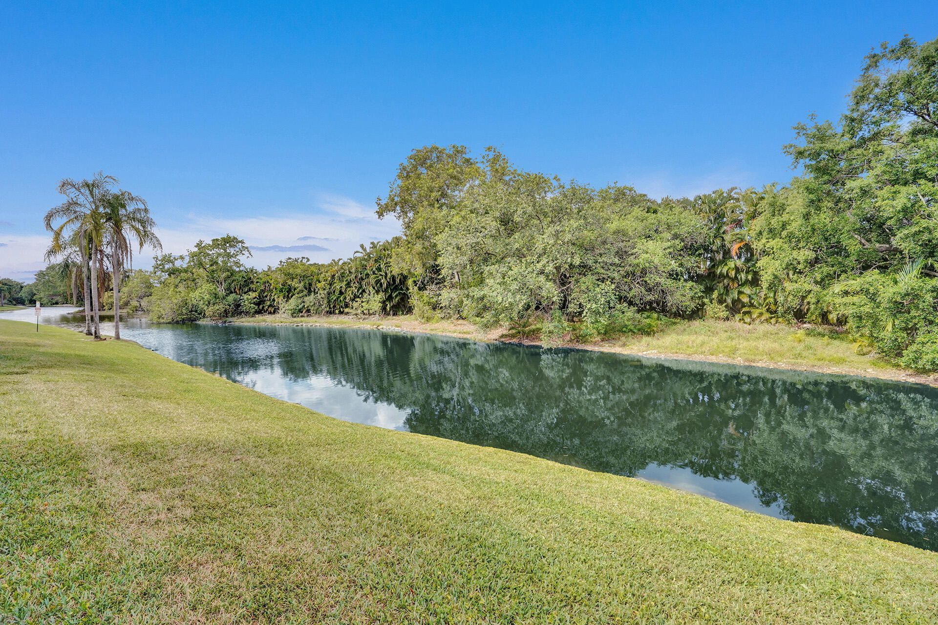 595 Vista Isles Drive, Unit 1925, Sunrise, FL 33325 Photo