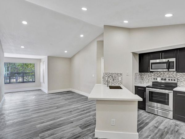 595 Vista Isles Drive, Unit 1925, Sunrise, FL 33325