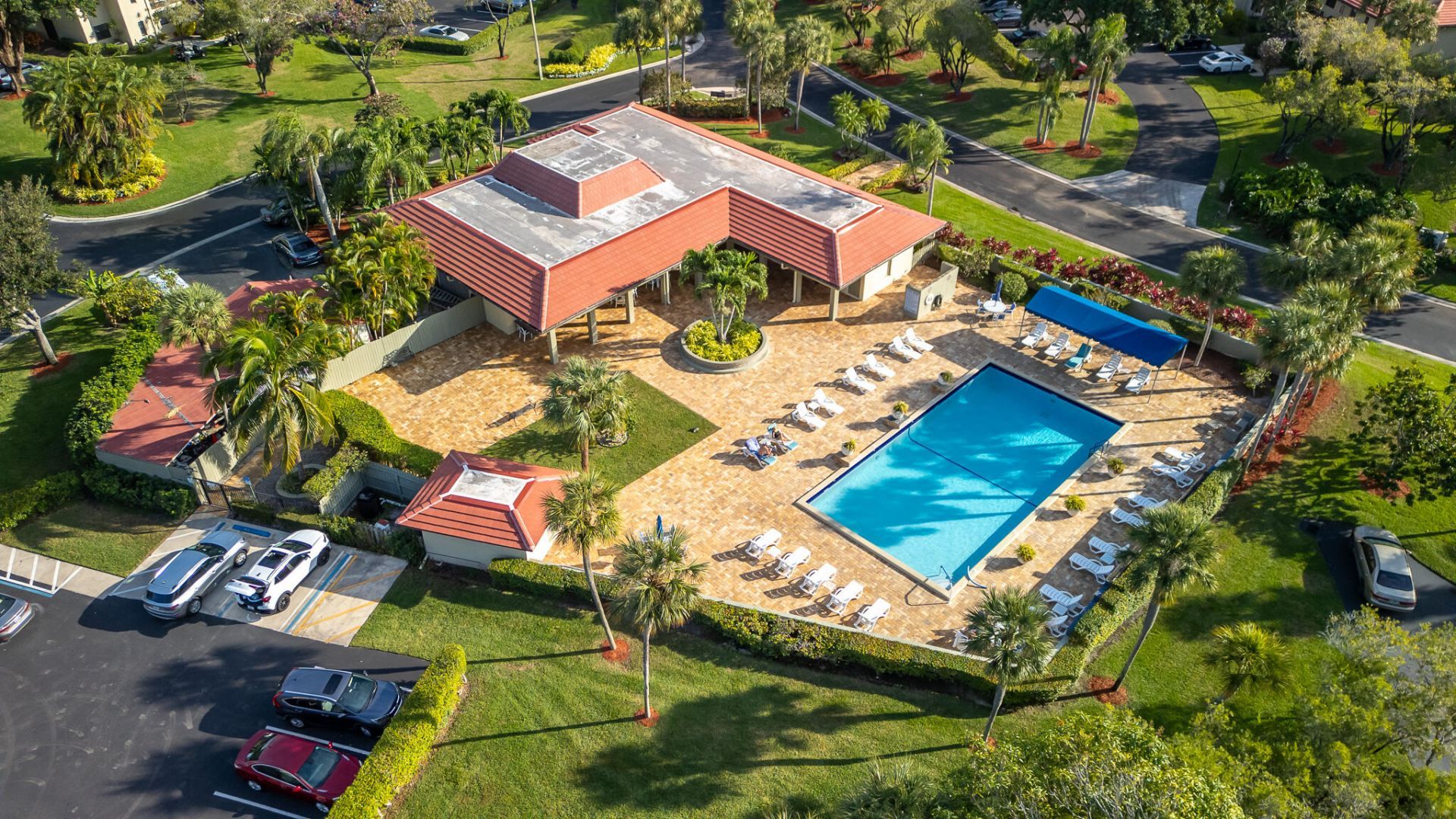 21218 Lago Circle, Unit F, Boca Raton, FL 33433 Photo