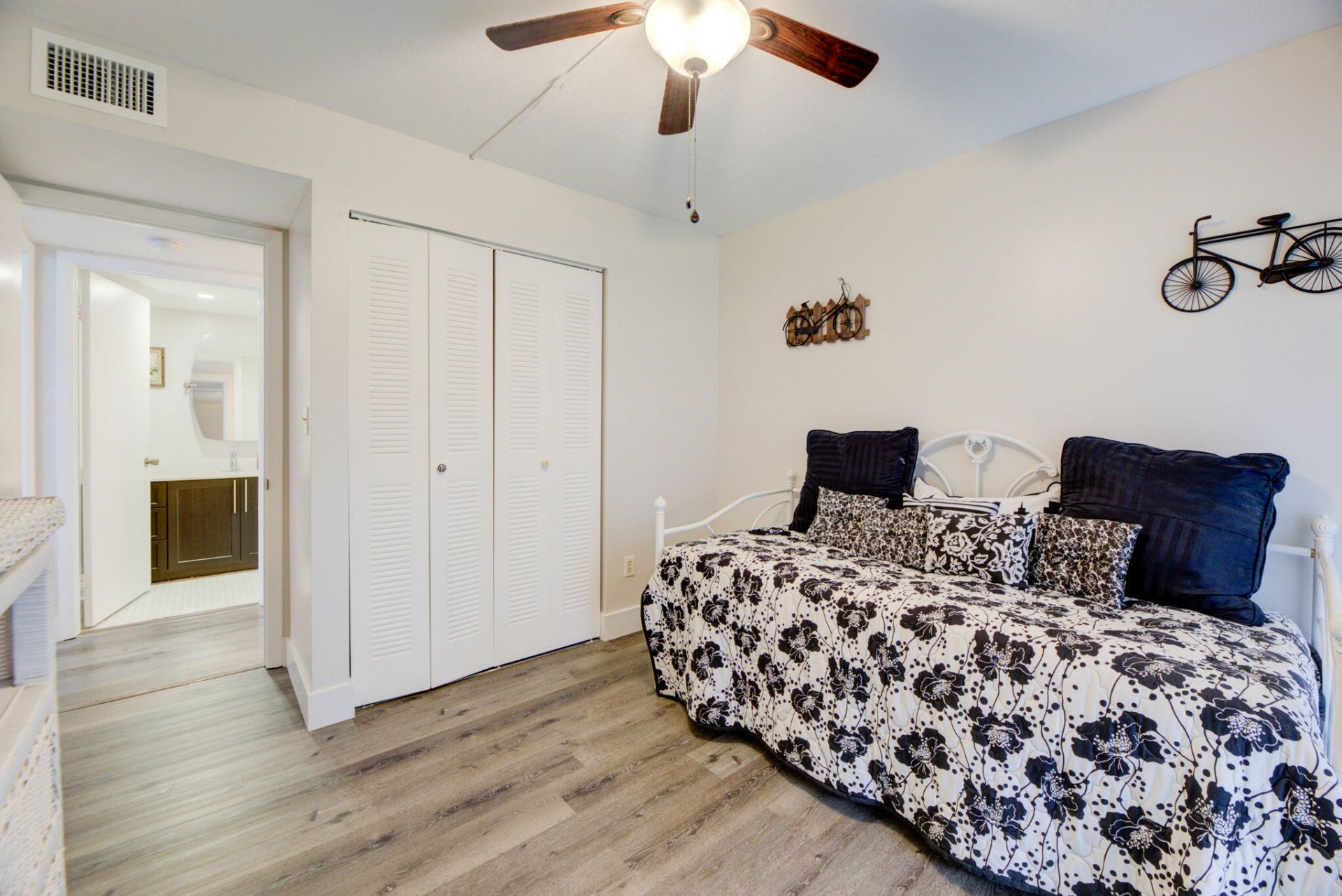 9344 S Belfort Circle, Unit 115-k4, Tamarac, FL 33321 Photo
