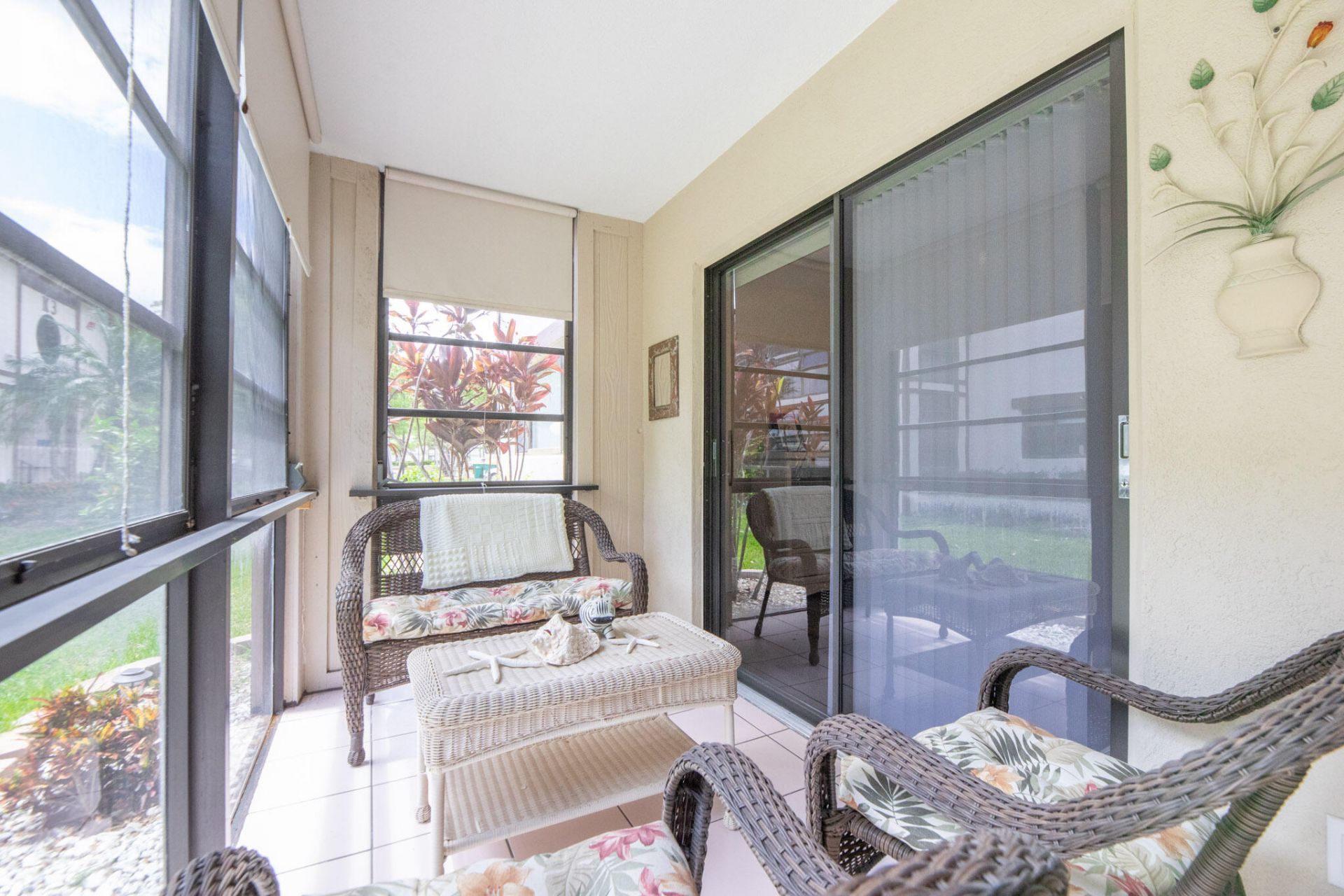9344 S Belfort Circle, Unit 115-k4, Tamarac, FL 33321 Photo
