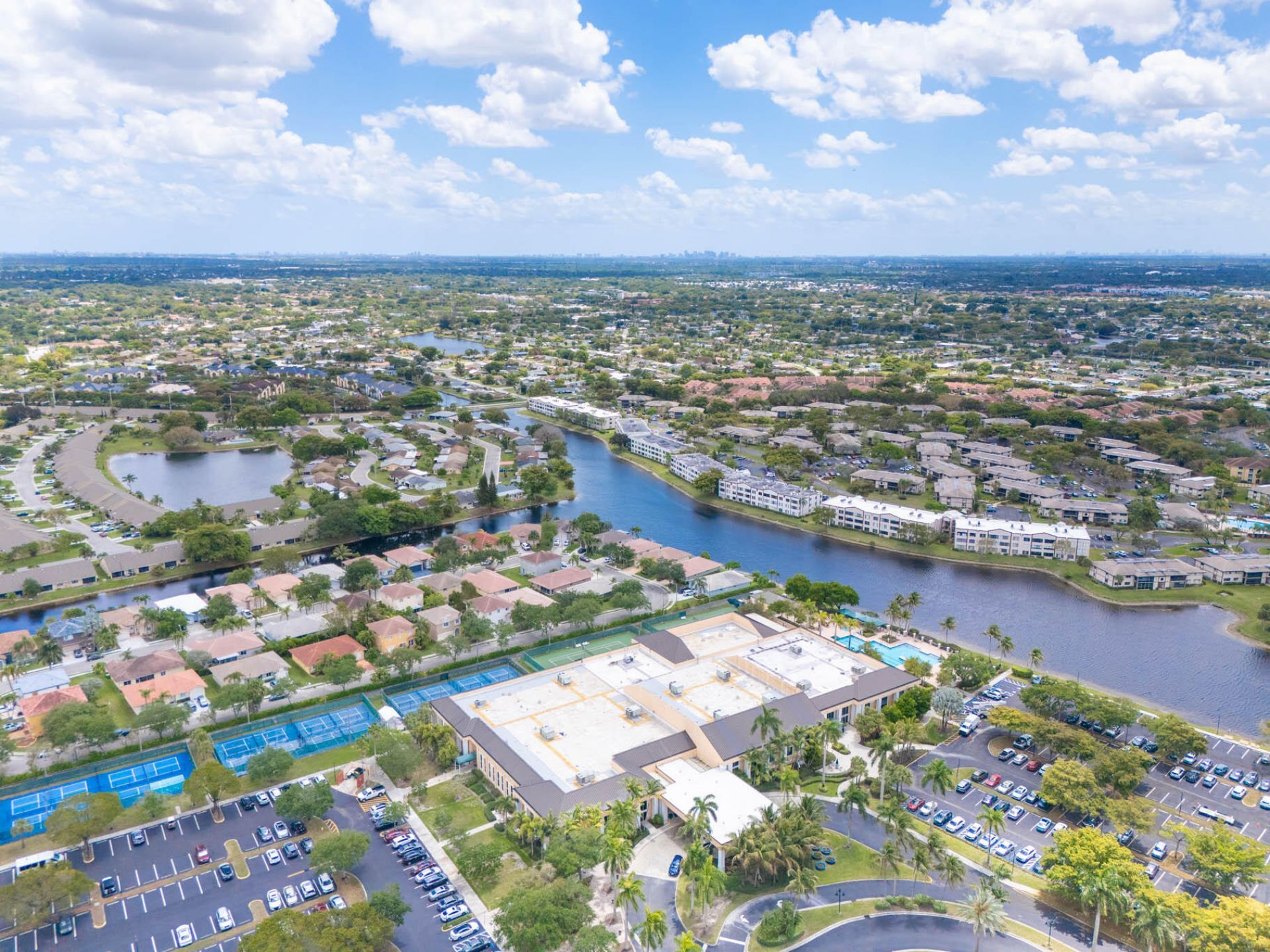 9344 S Belfort Circle, Unit 115-k4, Tamarac, FL 33321 Photo