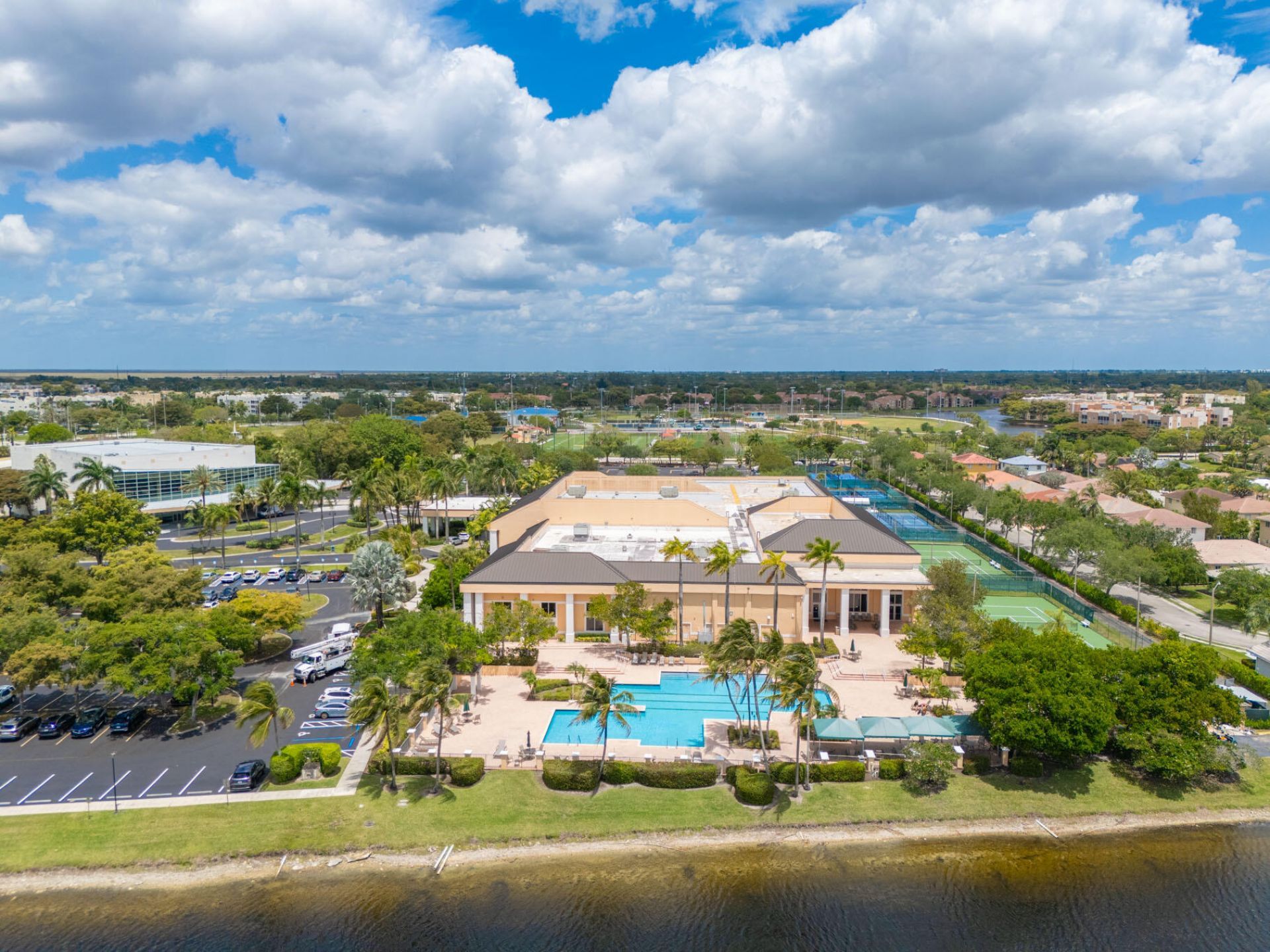 9344 S Belfort Circle, Unit 115-k4, Tamarac, FL 33321 Photo