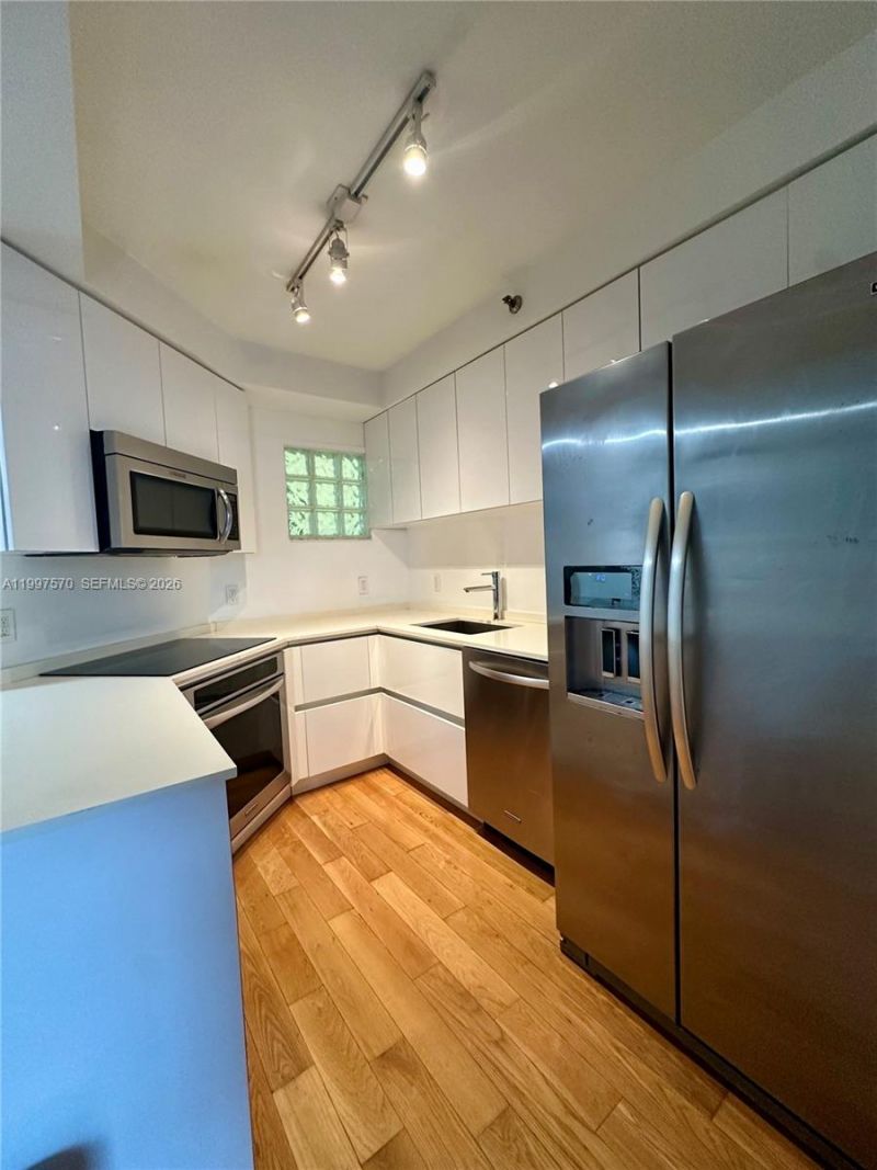 9156 Collins Ave , Unit 202, Surfside, FL 33154 Photo