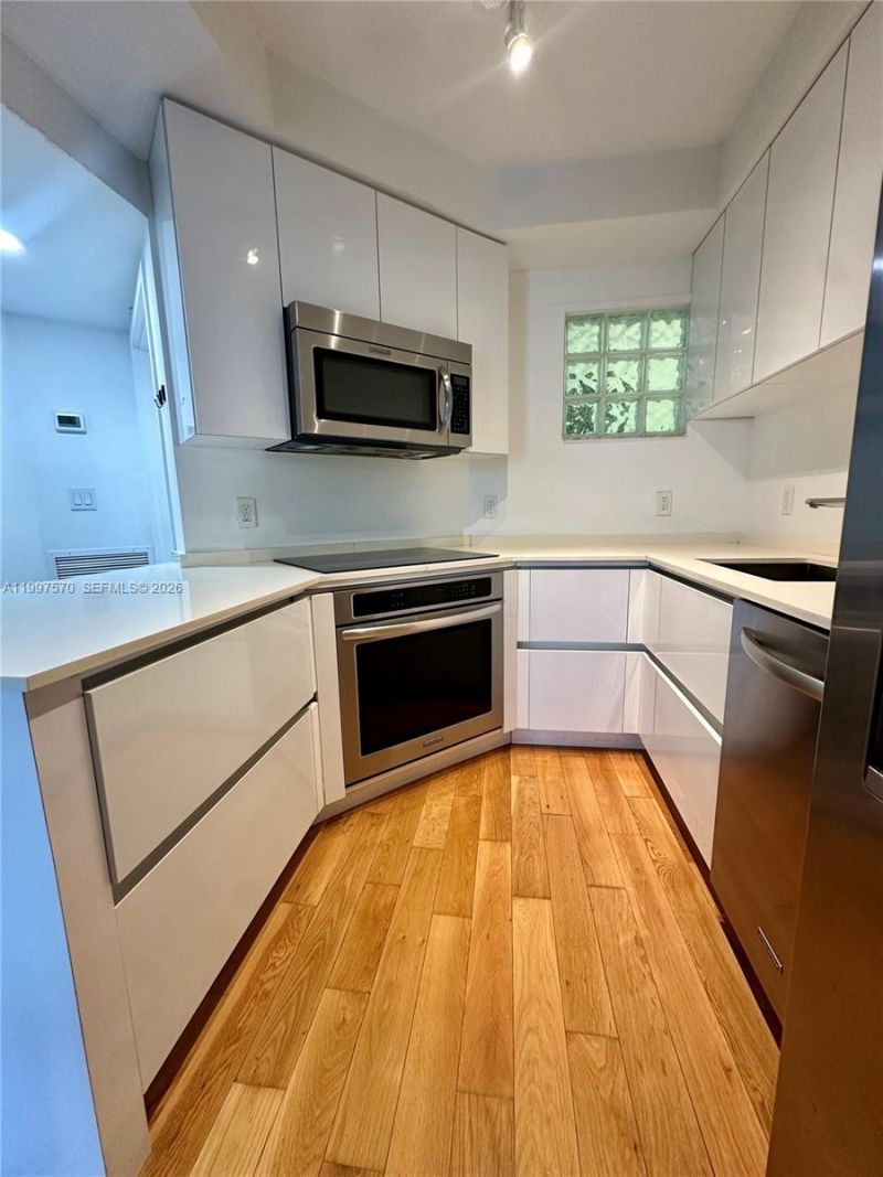 9156 Collins Ave , Unit 202, Surfside, FL 33154 Photo