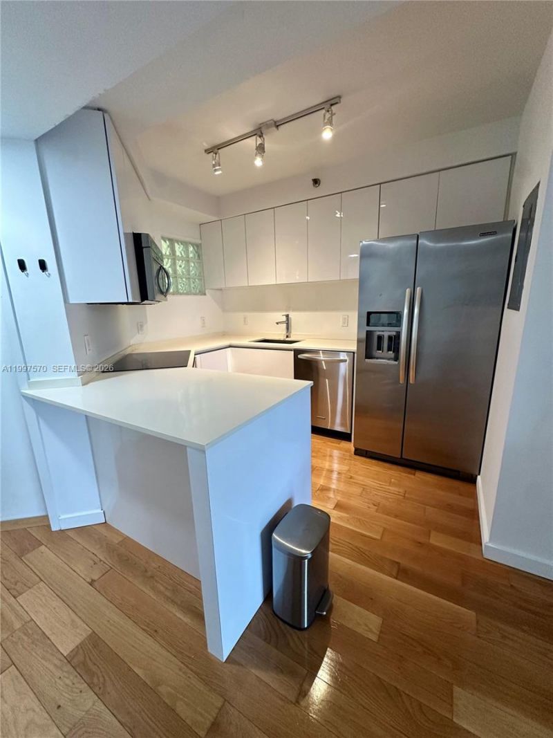 9156 Collins Ave , Unit 202, Surfside, FL 33154 Photo