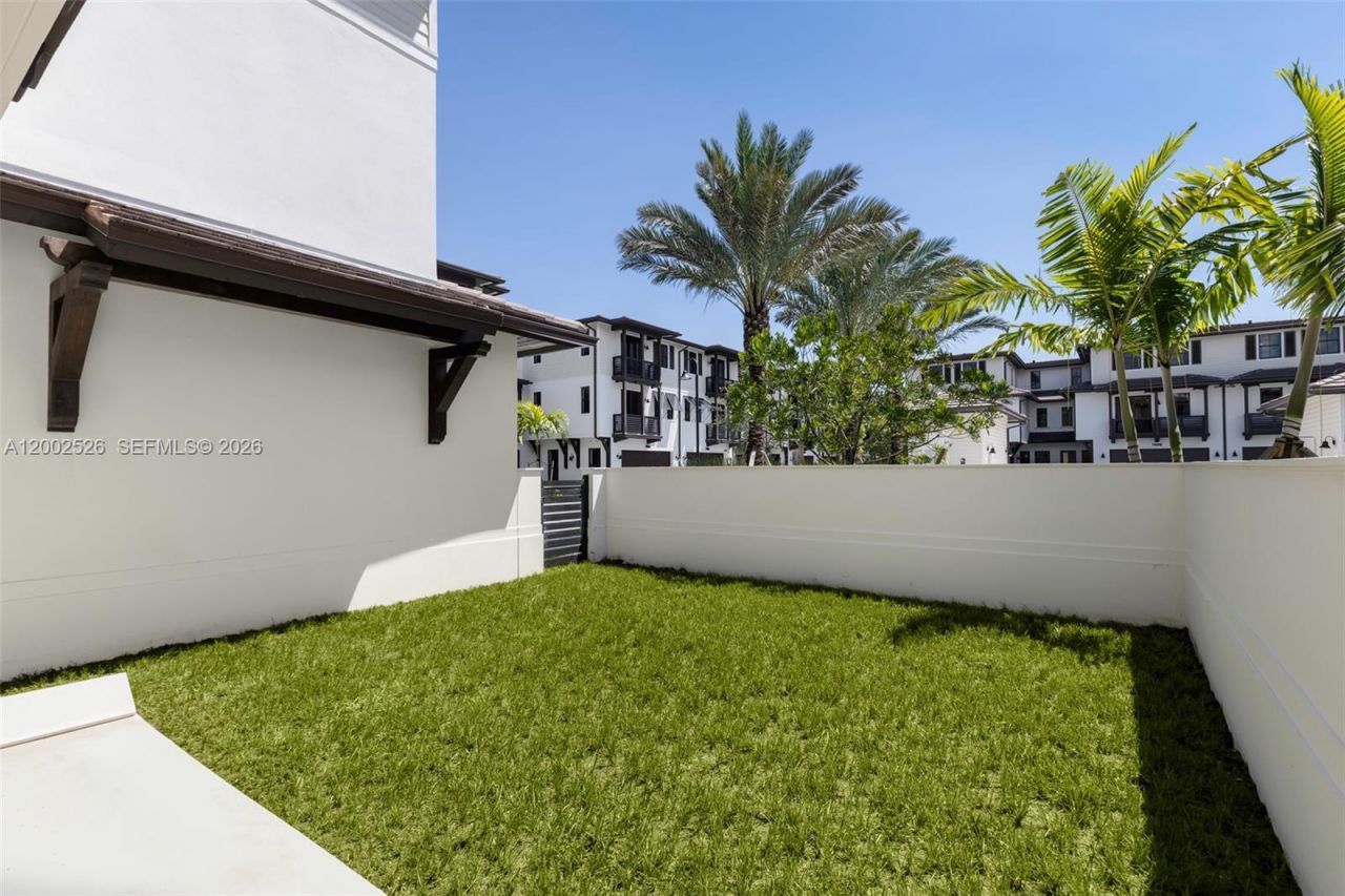 7496 SW 100th St , Pinecrest, FL 33156 Photo