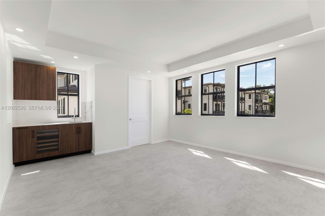 7496 SW 100th St , Pinecrest, FL 33156 Photo