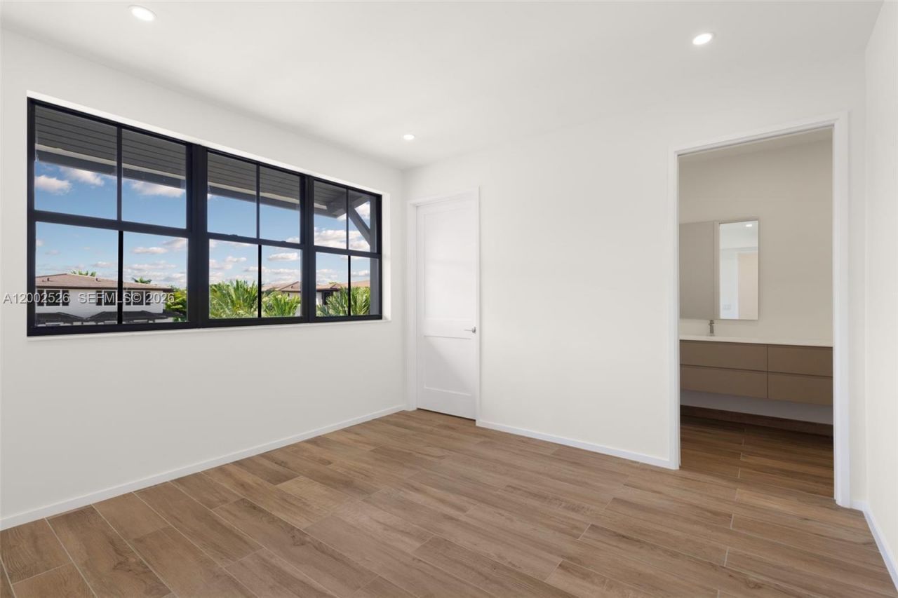 7496 SW 100th St , Pinecrest, FL 33156 Photo