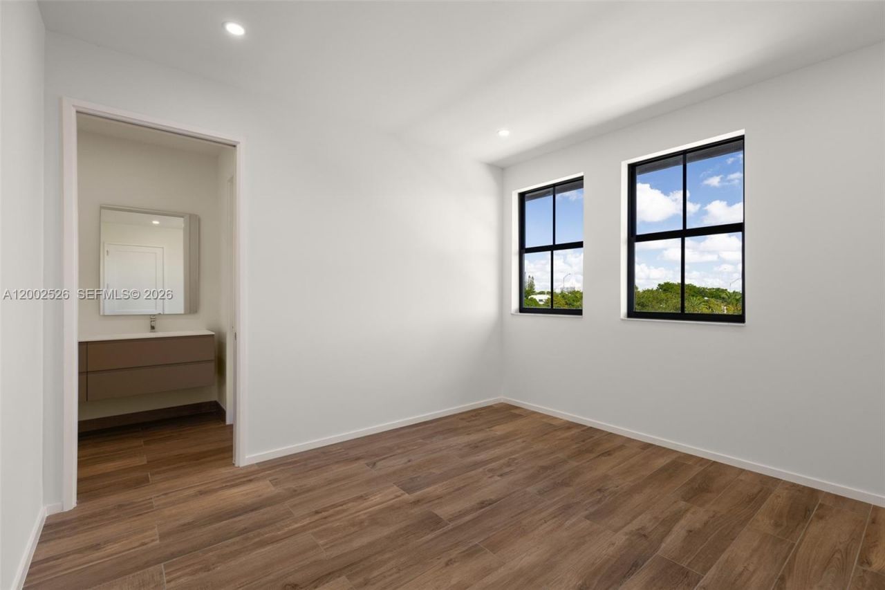 7496 SW 100th St , Pinecrest, FL 33156 Photo