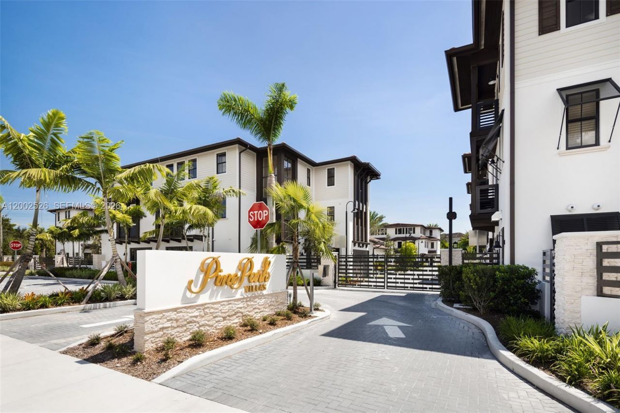 7496 SW 100th St , Pinecrest, FL 33156 Photo