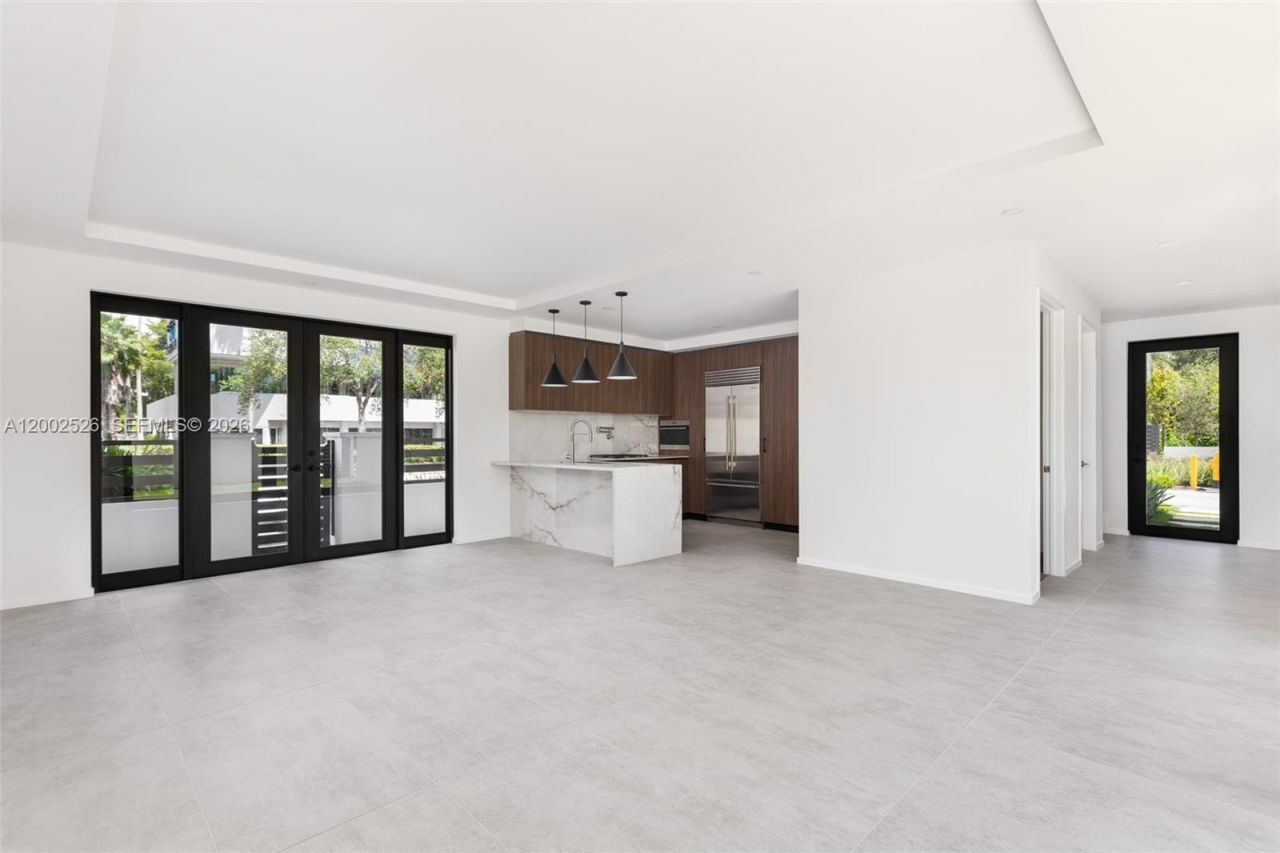 7496 SW 100th St , Pinecrest, FL 33156 Photo