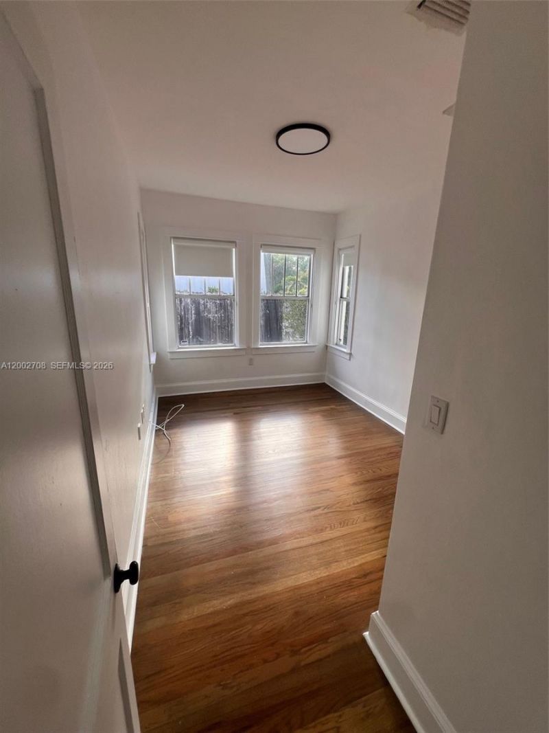 2272 SW 11th Terrace , Miami, FL 33135 Photo