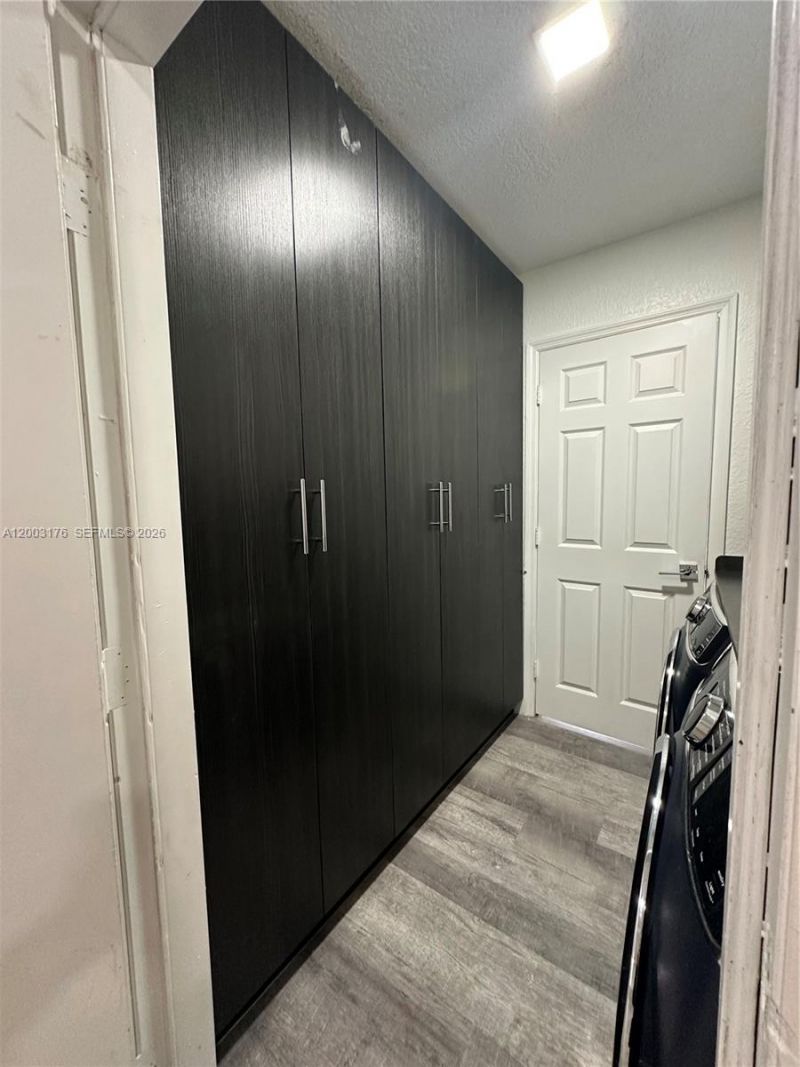 15981 SW 54th Ter , Miami, FL 33185 Photo