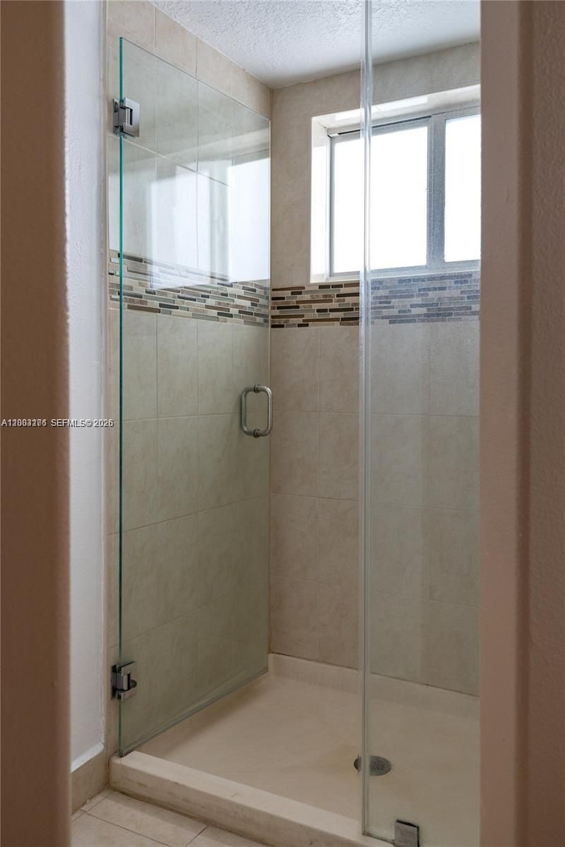 15981 SW 54th Ter , Miami, FL 33185 Photo