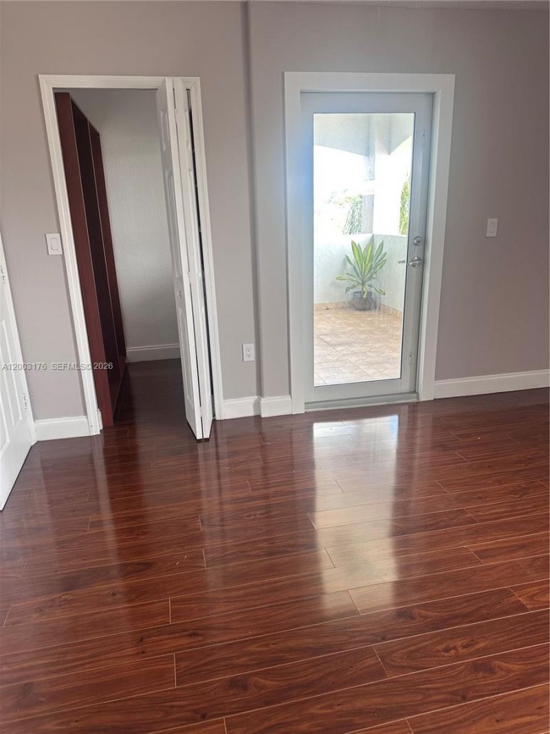 15981 SW 54th Ter , Miami, FL 33185 Photo