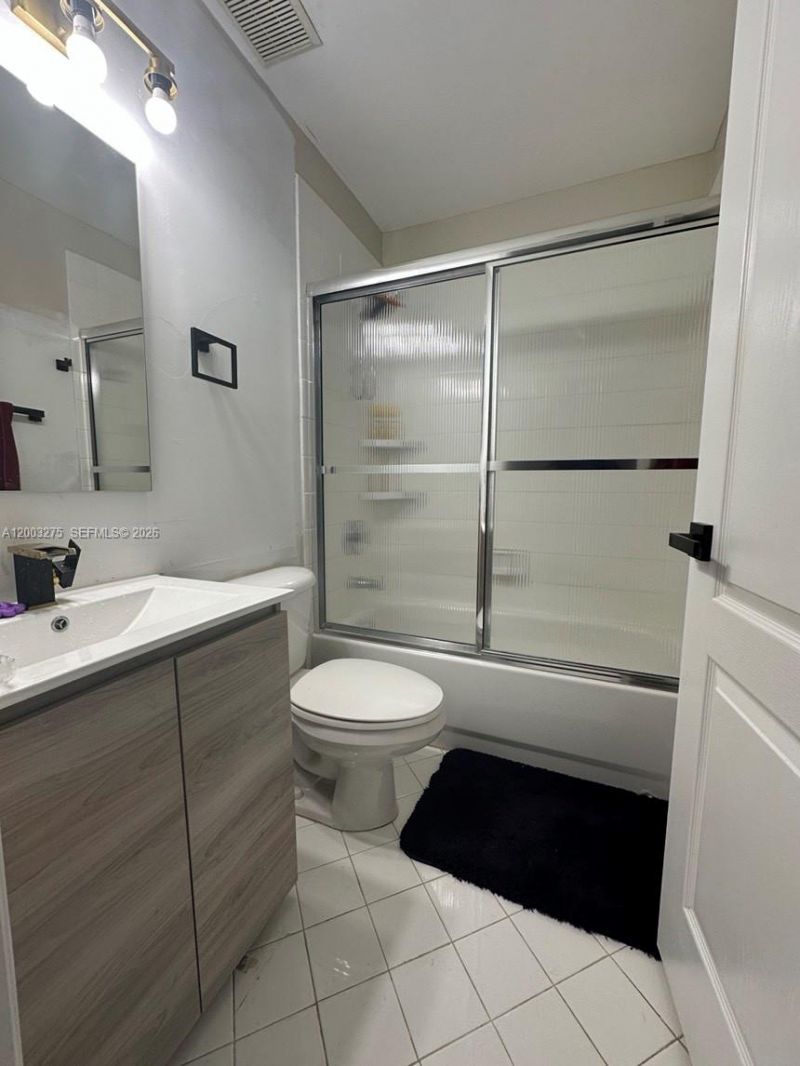 11521 NW 50th Ter, Doral, FL 33178 Photo