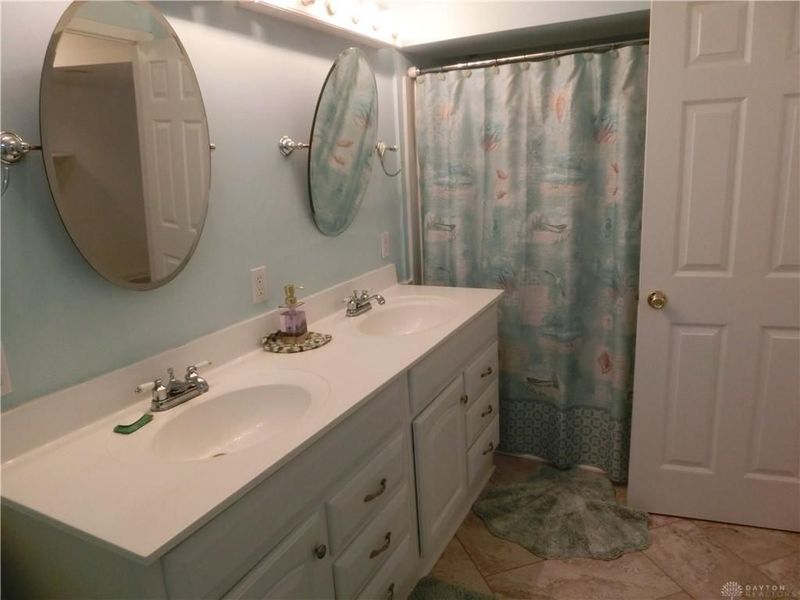 509 Desales Street, Vandalia, OH 45377 Photo 7