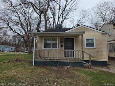 24511 Florence Street, Detroit, MI 48219