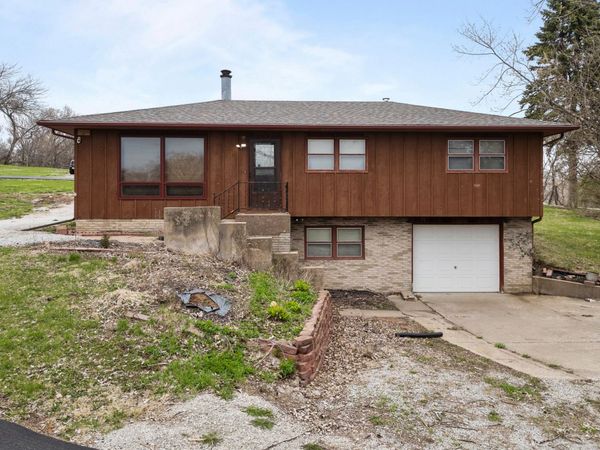 6206 Telegraph Road , Davenport, IA 52804