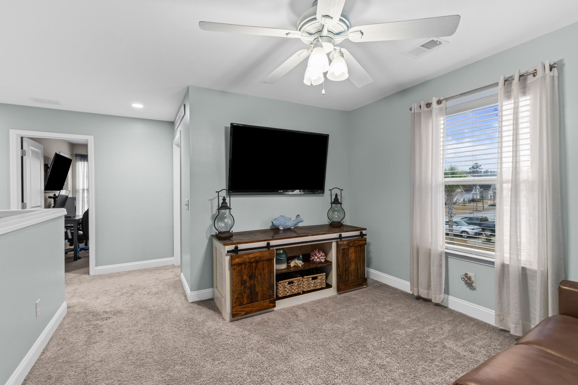 2017 Elvington Road Photo 32