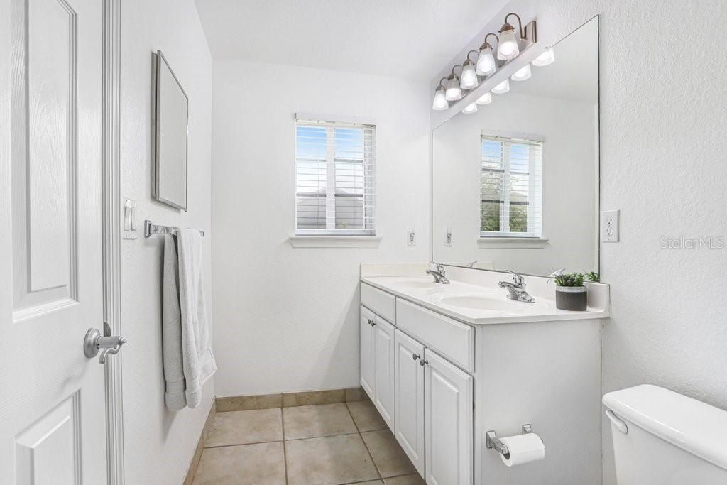 9838 W Park Village Drive, Unit 9838, Tampa, FL 33626 Photo