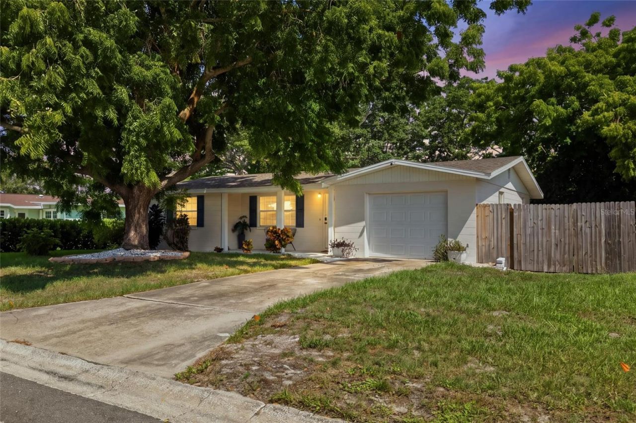 5008 27th Avenue W, Bradenton, FL 34209 Photo