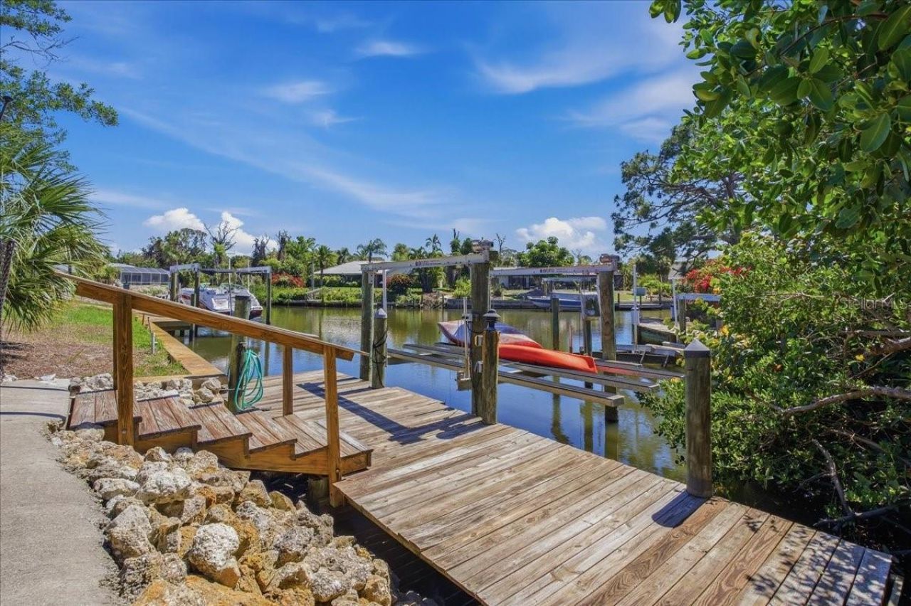 1231 Bayshore Drive, Englewood, FL 34223 Photo