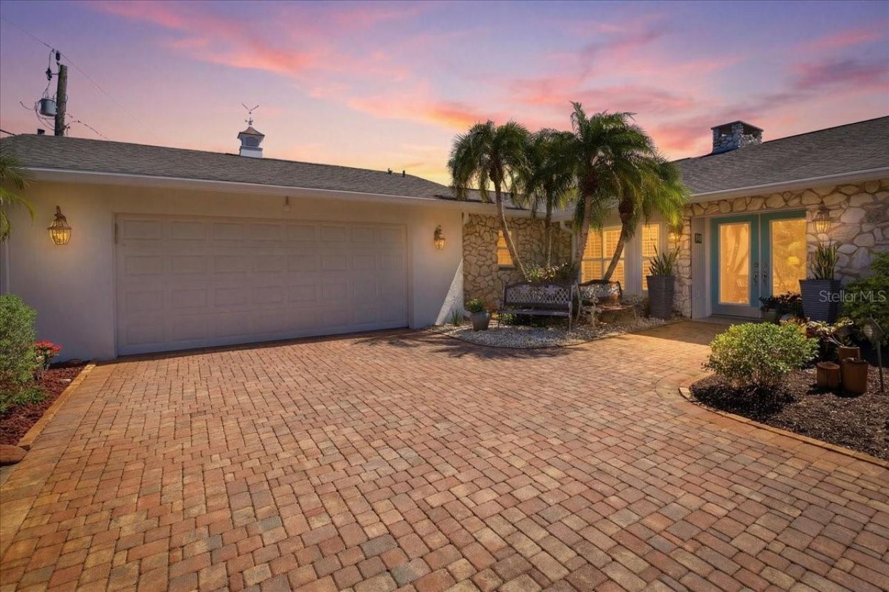 1231 Bayshore Drive, Englewood, FL 34223 Photo