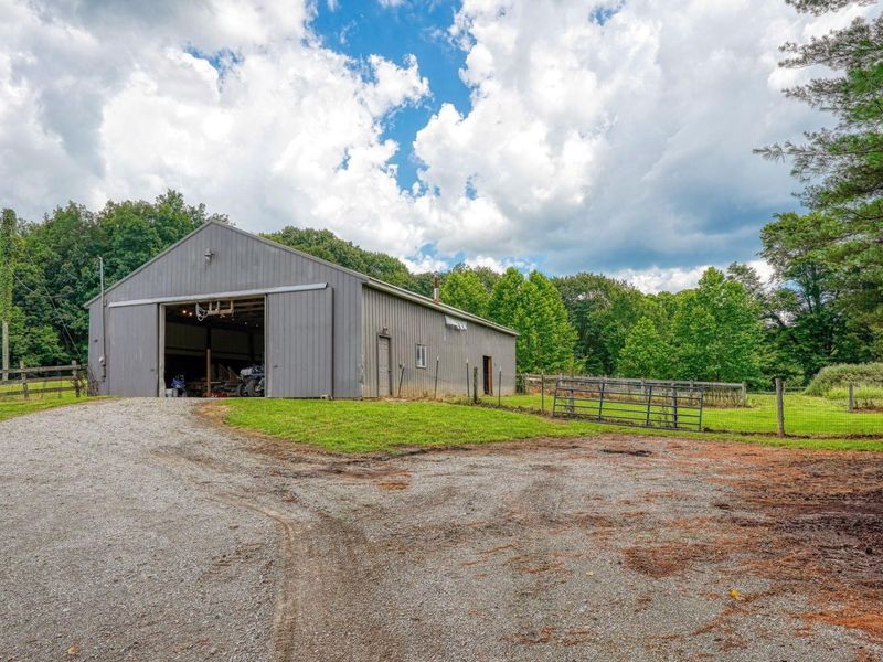 1300 Dannie Drive, Unit 2, Logan, OH 43138 Photo 6