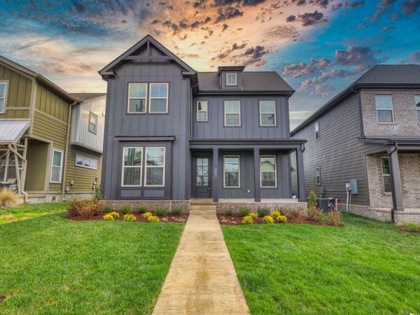 502 Eastboro Dr , Nashville, TN 37209