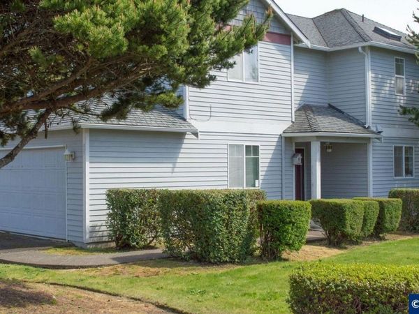 50 Evergreen Ct, Depoe Bay, OR 97341