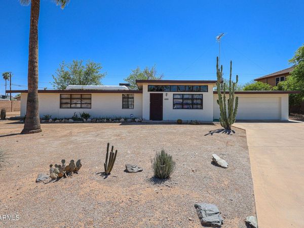 3039 E CHARTER OAK Road, Phoenix, AZ 85032