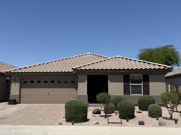 3964 E LIBERTY Lane E, Gilbert, AZ 85296