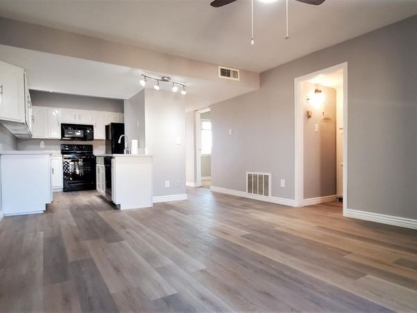 3313 N 68TH Street, Unit 211, Scottsdale, AZ 85251