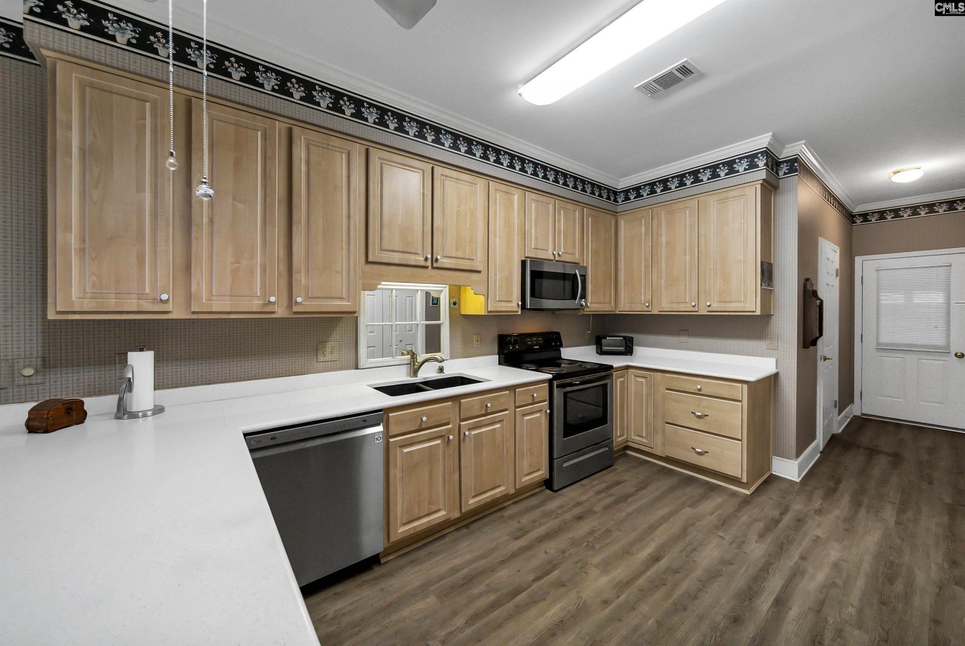 8 Southbury Lane  Photo 15