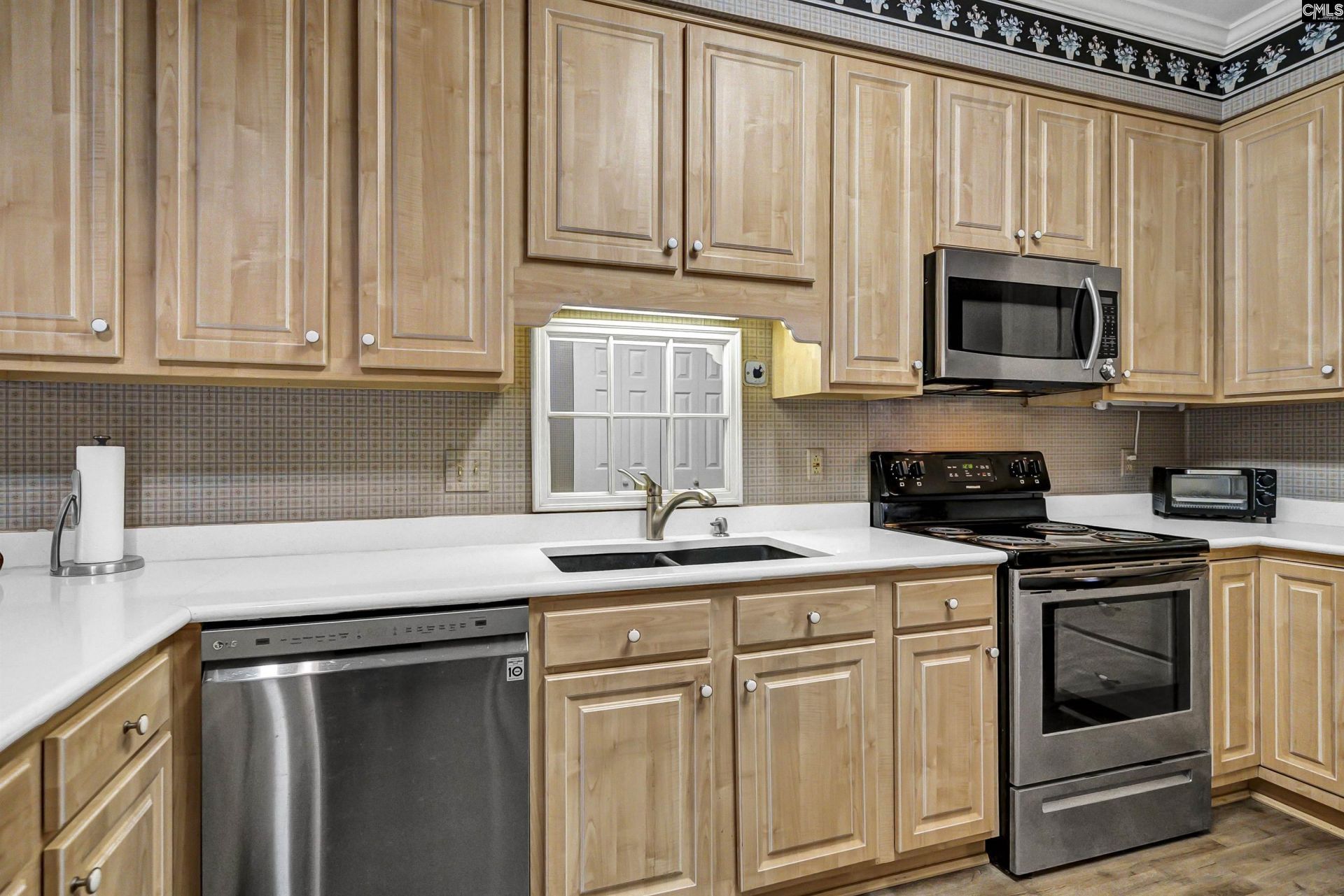 8 Southbury Lane  Photo 16