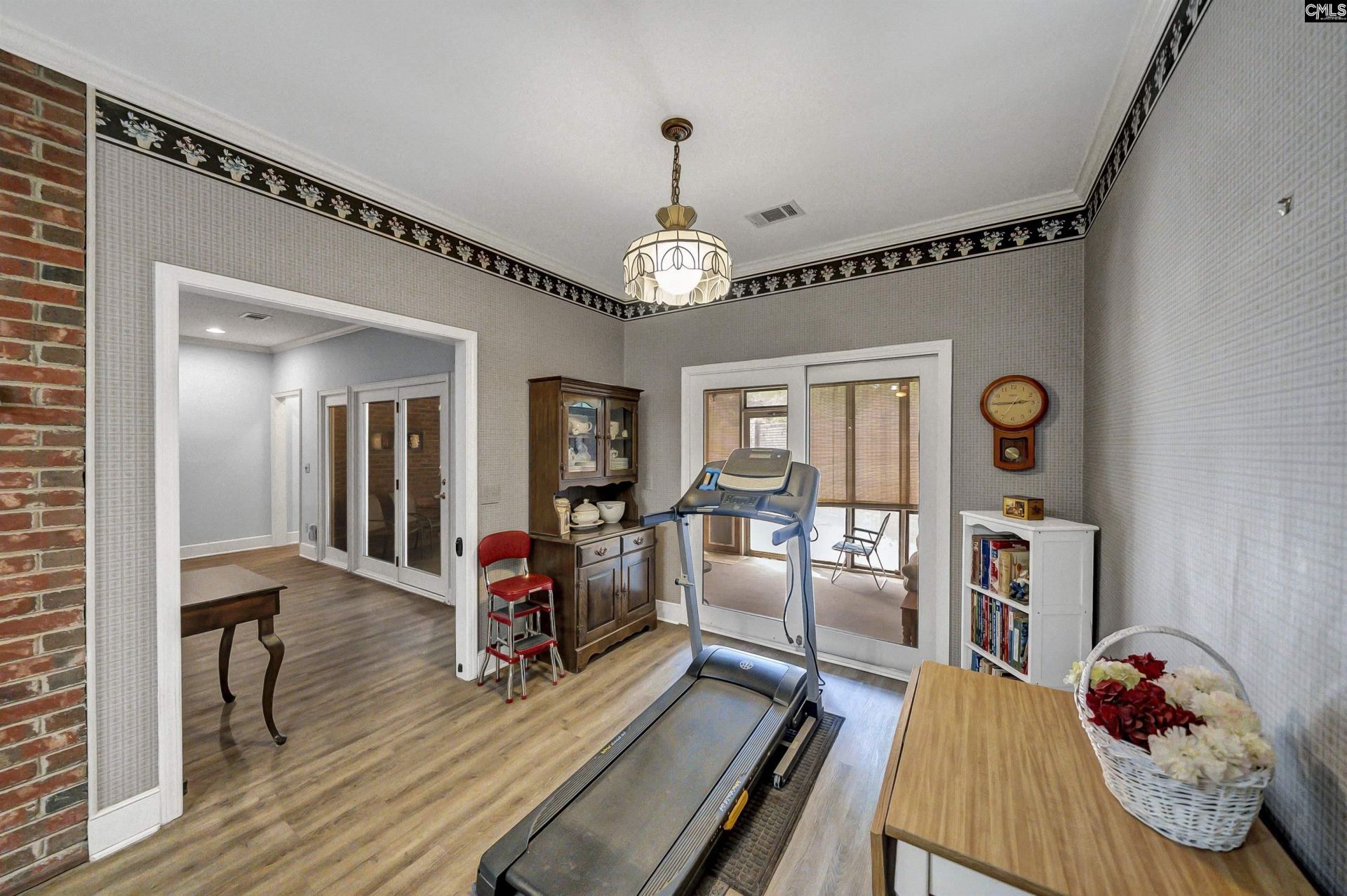 8 Southbury Lane  Photo 19