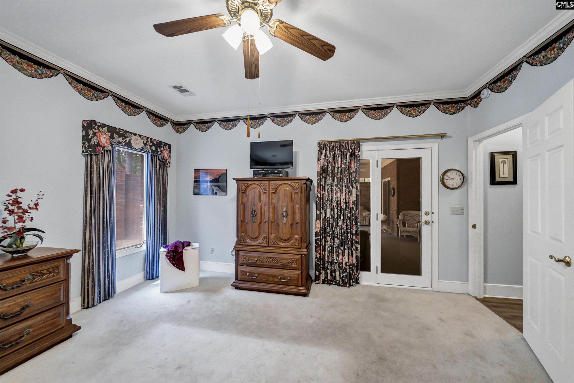 8 Southbury Lane  Photo 22