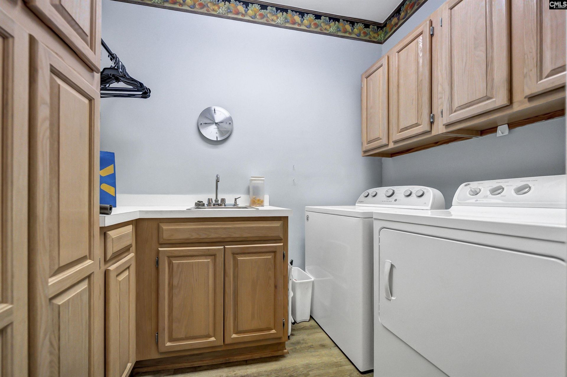 8 Southbury Lane  Photo 29