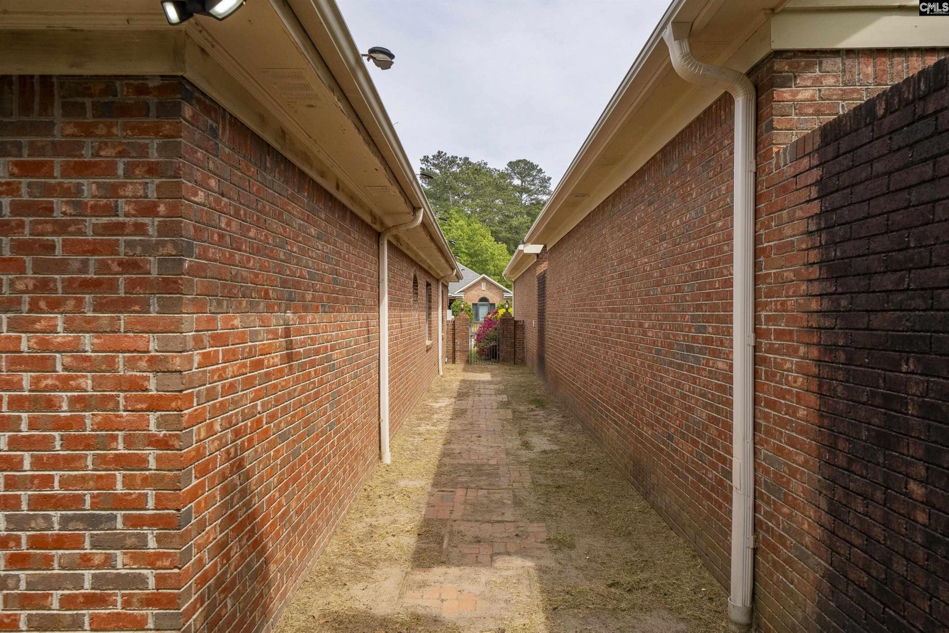 8 Southbury Lane  Photo 43