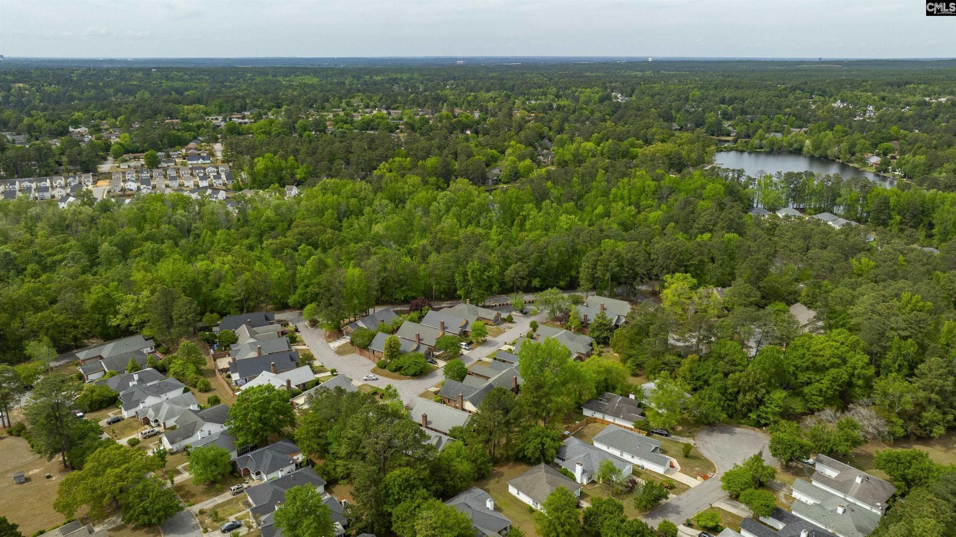 8 Southbury Lane  Photo 51