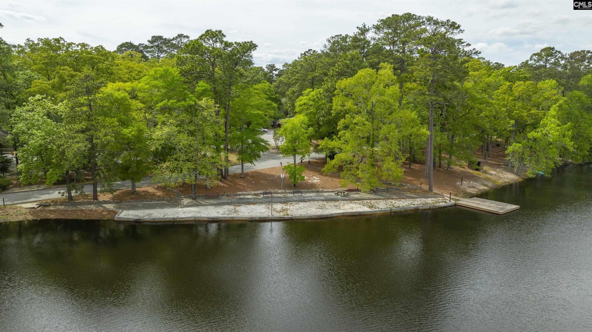 8 Southbury Lane  Photo 58