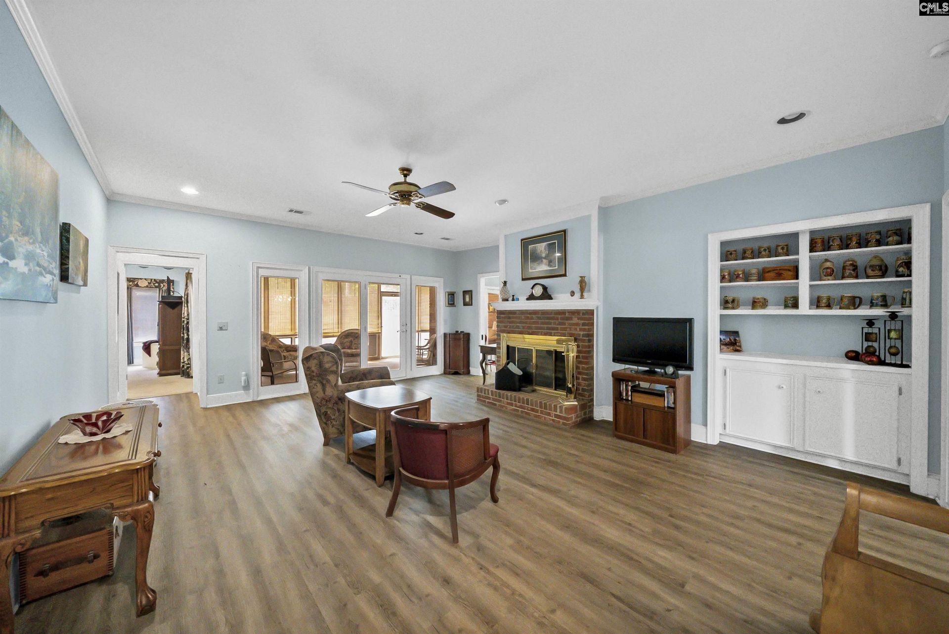 8 Southbury Lane  Photo 7